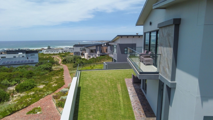 3 Bedroom Property for Sale in Stilbaai Oos Western Cape